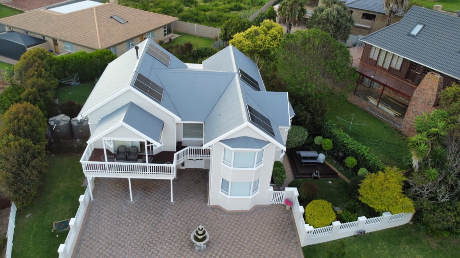 5 Bedroom Property for Sale in Outeniqua Strand Western Cape